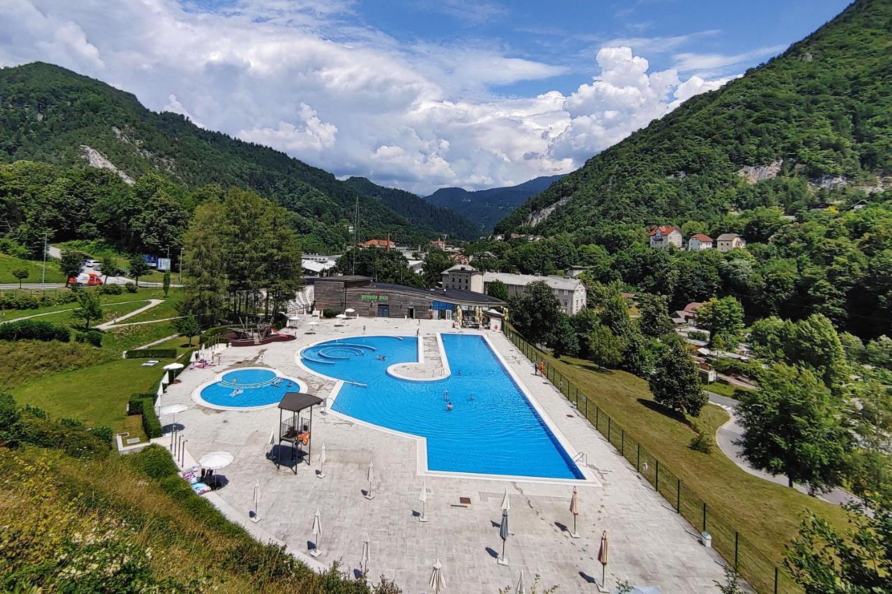 Glamping Mountain Fairy Tale Villa Bistrica pri Trzicu Kültér fotó