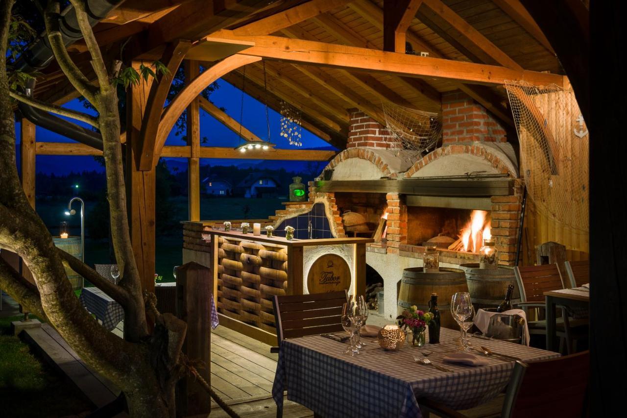 Glamping Mountain Fairy Tale Villa Bistrica pri Trzicu Kültér fotó